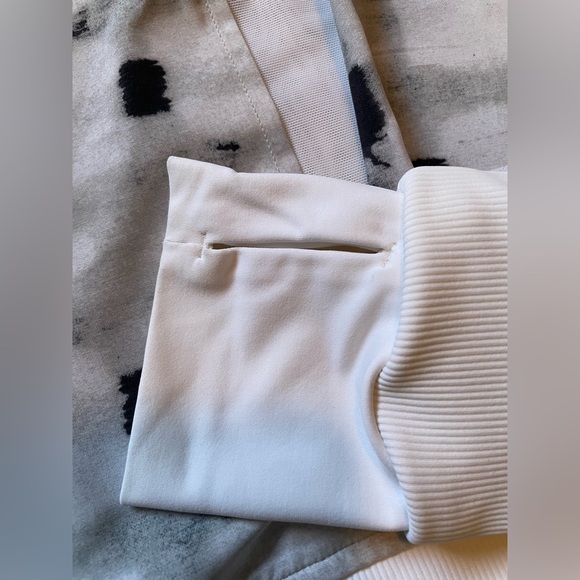 Lululemon Noir Jacket II Ghost Weave, Size 4, Grey, Black and White - Picture 9 of 10